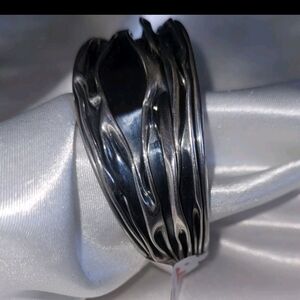 STERLING SILVER .925 UNIQUE FOLD FORM CUFF